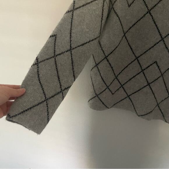 Grey & Black Mockneck Sweater Boxy Waist Cut - Picture 4 of 7